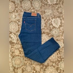 Sz 31 Levi Blue Jeans 💙